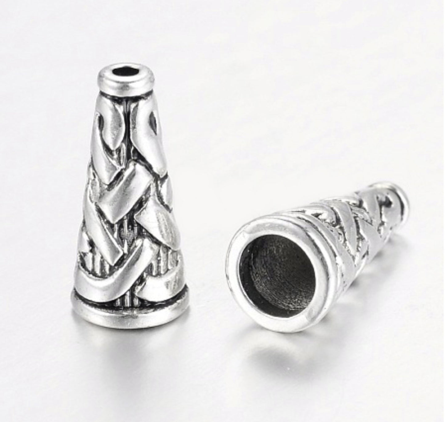 #2927 / Antique Silver Vintage Style Cone Bead Caps / 17.7x8mm / Hole: 1.5mm to 6mm / Sold Individually