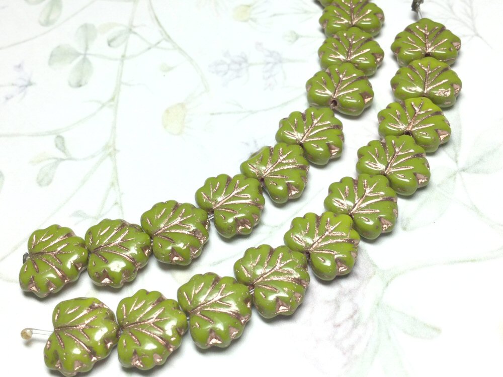 #3058 / Czech 11x13mm Maple Leaf Beads - Light Green with Copper Inlay / Strand of 11 Beads