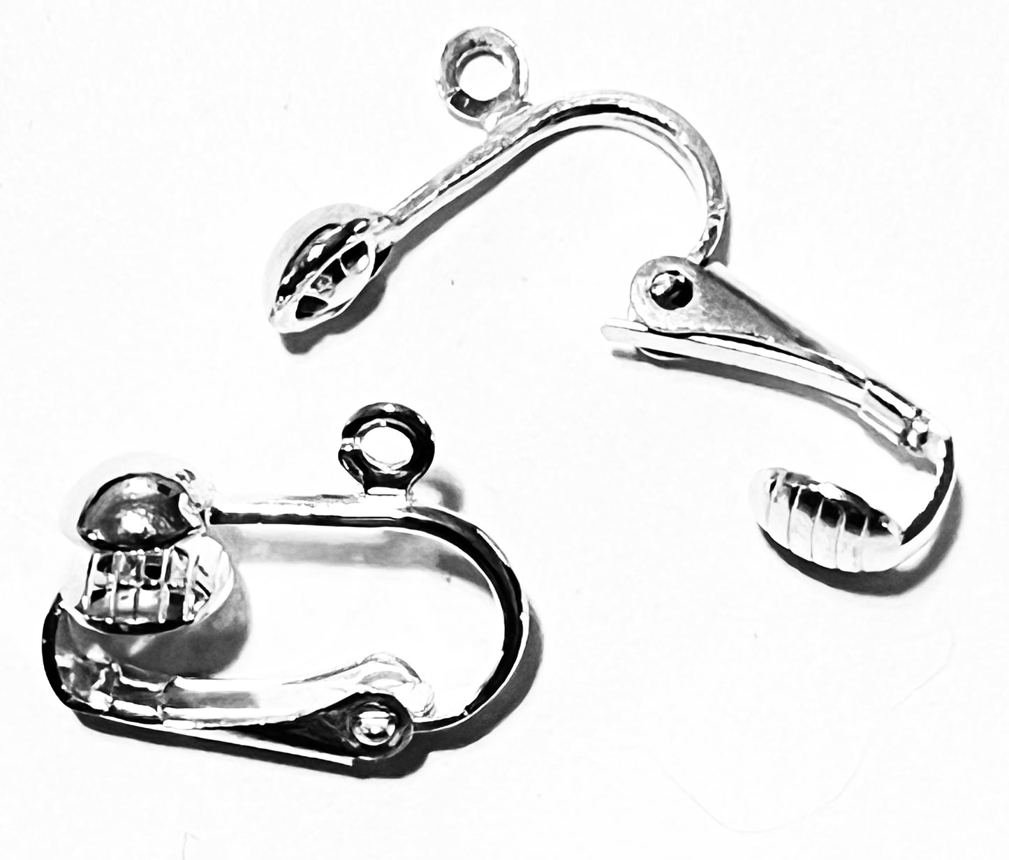 #2364B Silvertone Iron Clip-on Earring / 13.5Wx15.5Lx7mmH / Approx. 1.2mm Hole / Sold Per Pair