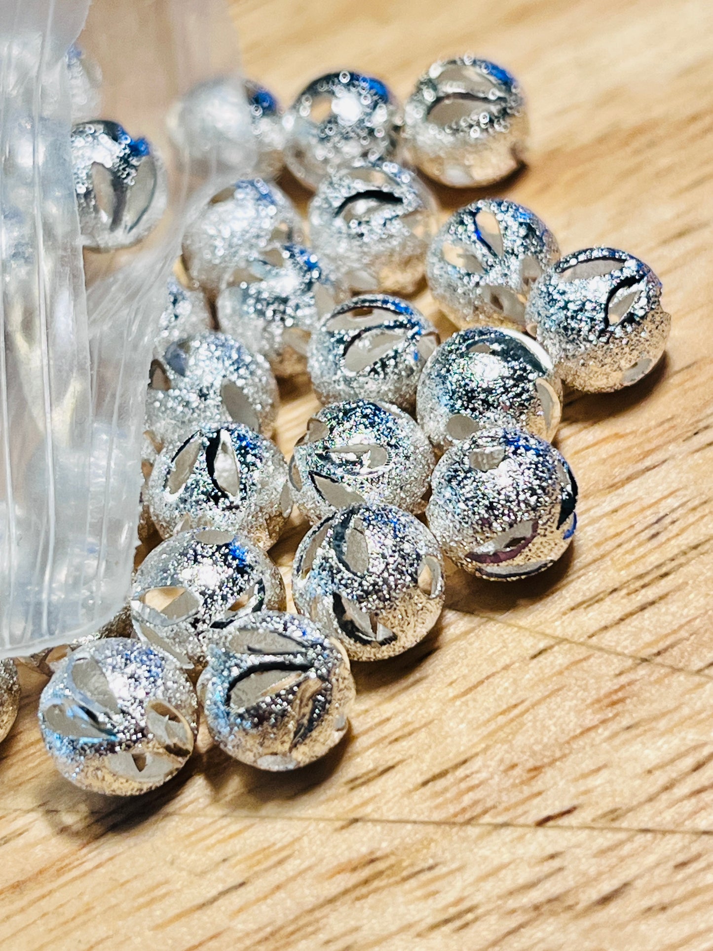 #2521 / Textured Silver Plated Brass Filigree Beads / 8mm / 2mm Hole / Lots of 10