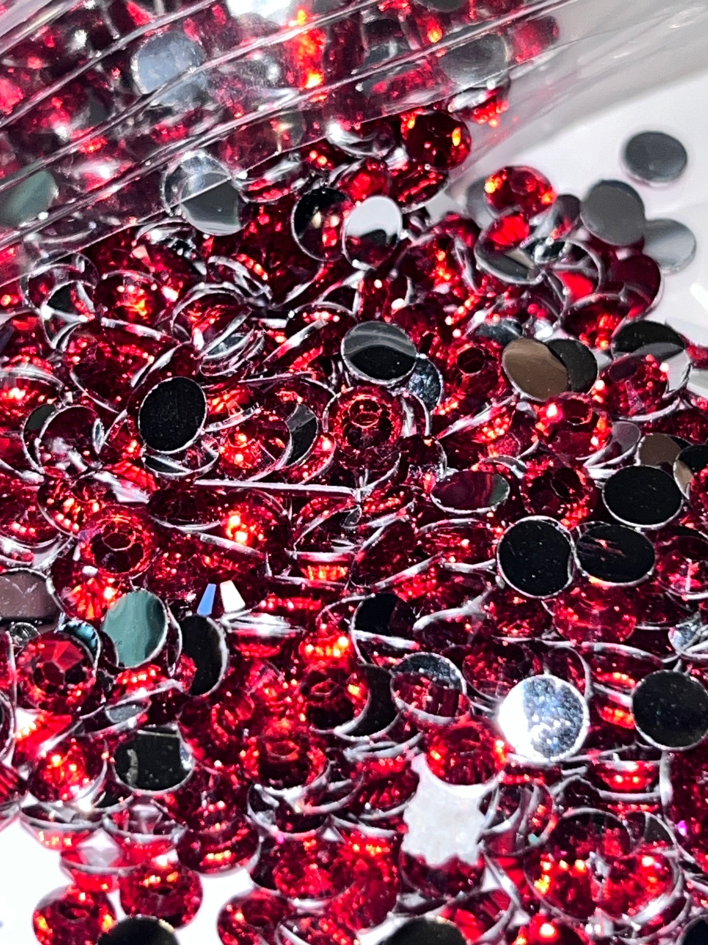 Red Resin Jelly Rhinestones / 4mm Silver Back / 39.7g