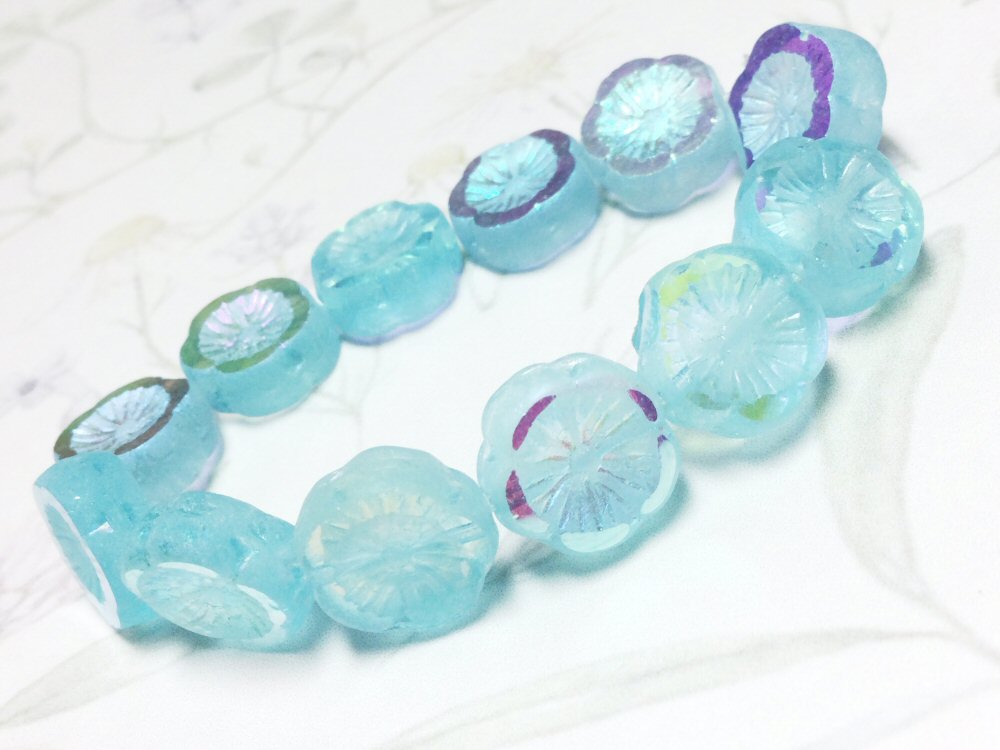 #3041 / Czech Baby Blue Etched Hibiscus Flower Beads with an AB Finish and Mirrored Outline / 0.8mm Hole / Strand of 11