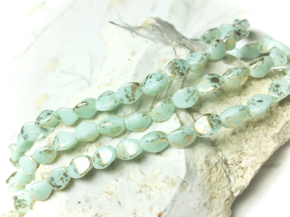 #3045 / Czech 5mm Mint Pinch Beads with a Gold Finish / 0.5mm Hole / Strand of 30 Beads