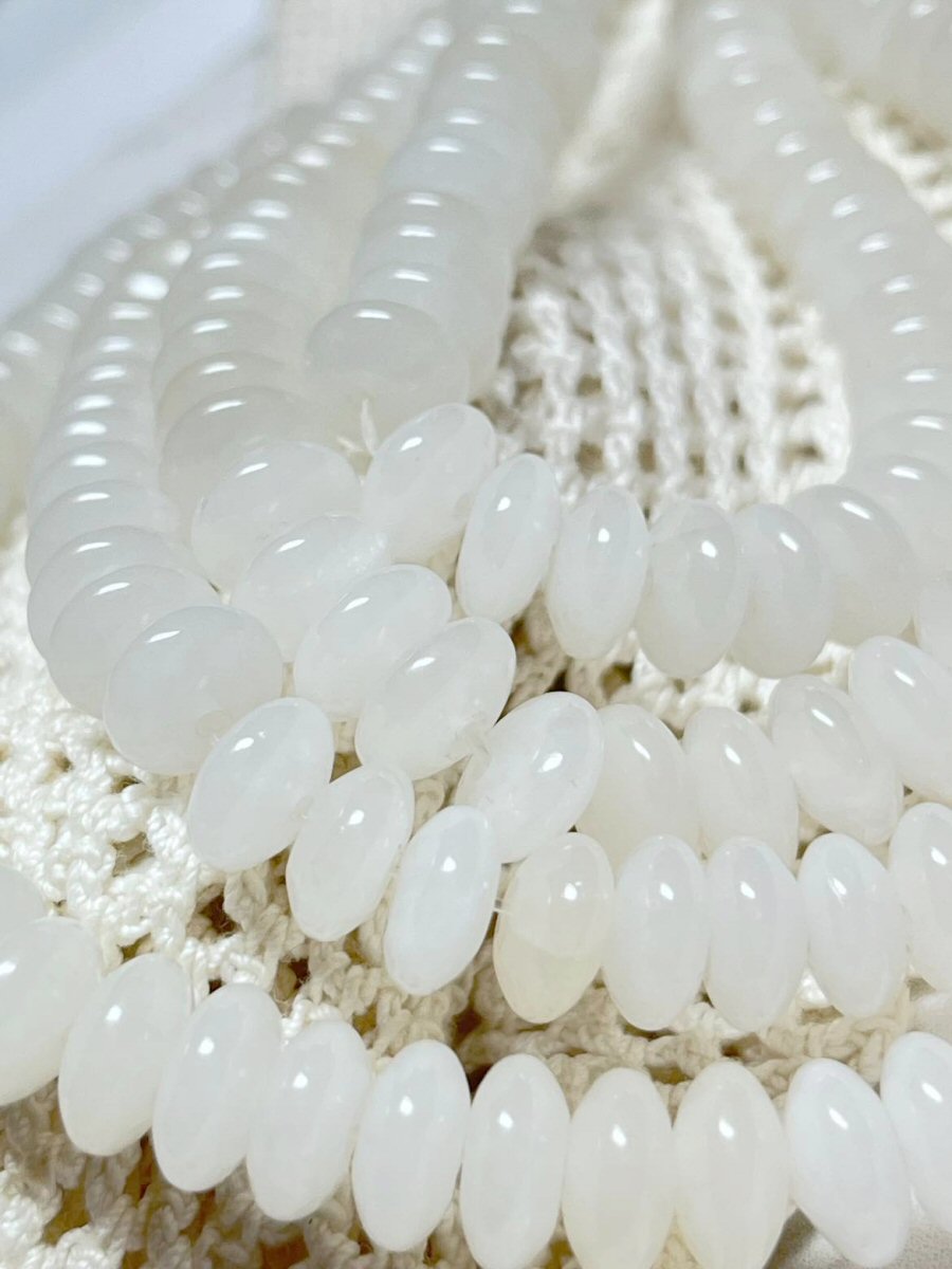 #3108 / Natural White Jade 8x4mm Rondelle Beads / 1mm Hole / Strand of 49