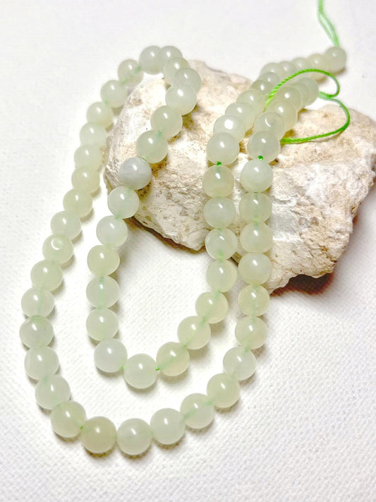 #3114 / Natural Polished Light Green Dyed Jade Round Beads / 6-6.5mm / 1mm Hole / 15" Strand