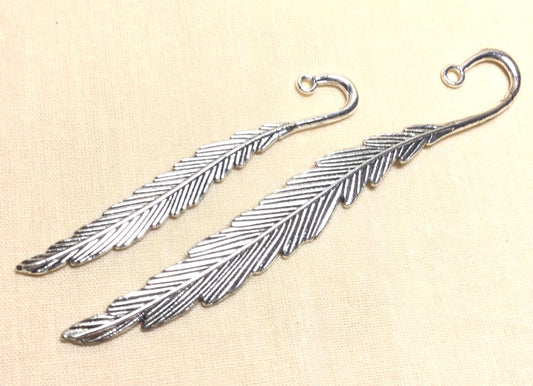 #2448FEATHER Antique Silvertone Feather Bookmarks / 79x13x2.5mm / Lead-Cadmium-Nickel Free / 2mm Loop / Sold Individually