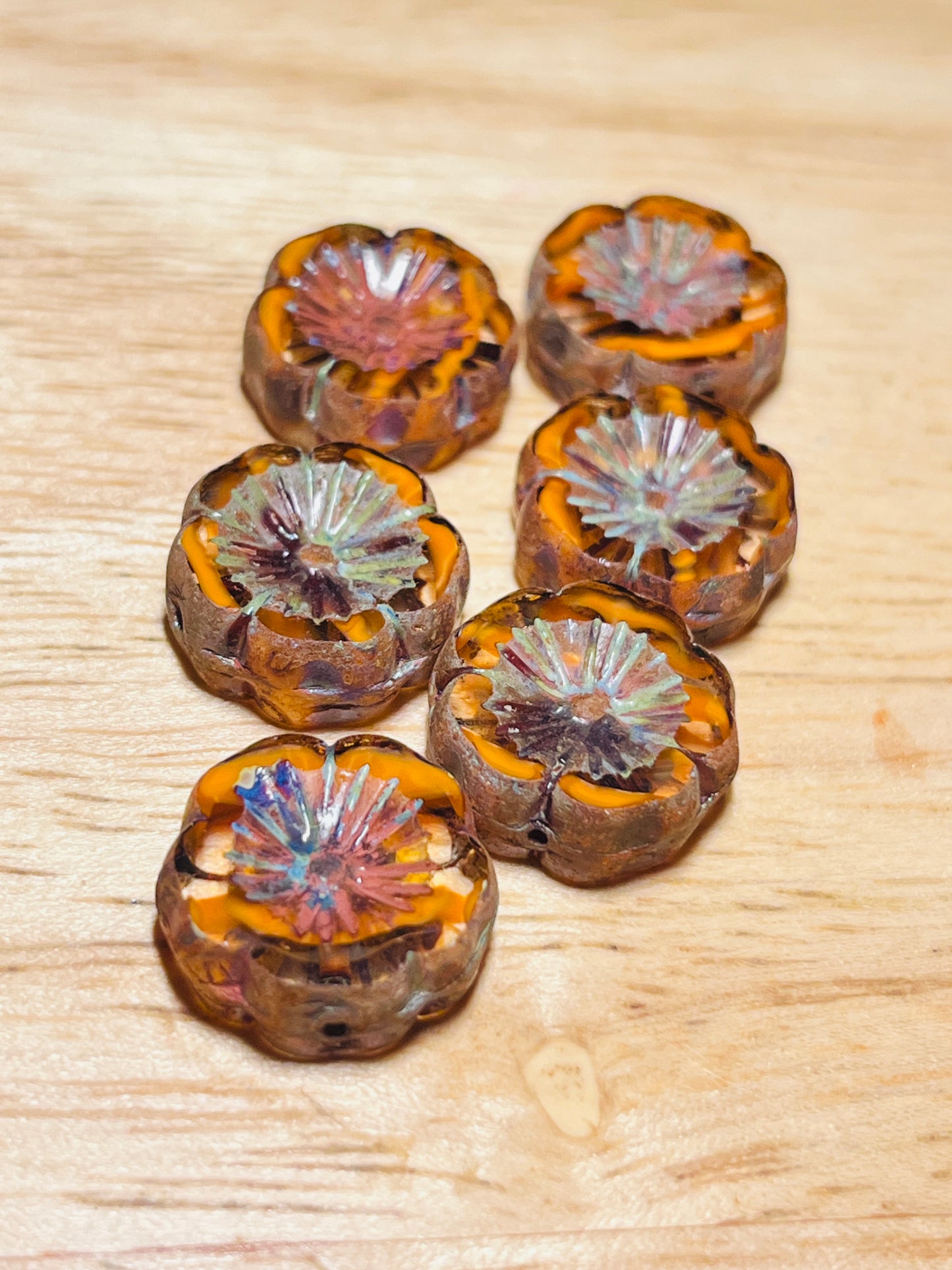 #2560 / Czech 14mm Hibiscus Flower Beads / Blend of Orange and Transparent Glass with a Picasso Finish / 1mm Center Drilled Hole / Lot of 6