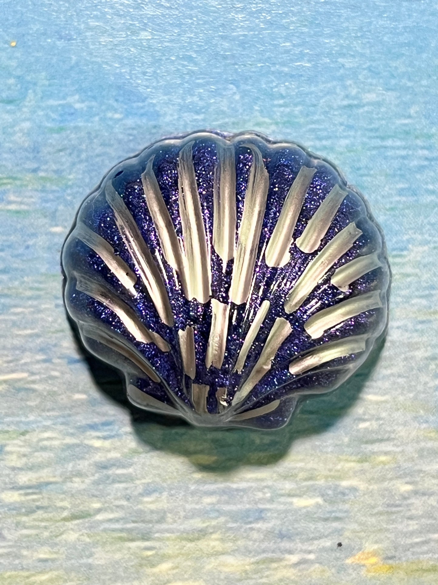 #MAGNET Scallop Shell / Custom Resin Scallop Shell Magnet - 1 1/4” x 1 1/4” x 3/4”