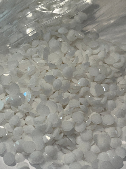 White Matte Resin Jelly Rhinestones / 4mm Flat Back / 43.4g